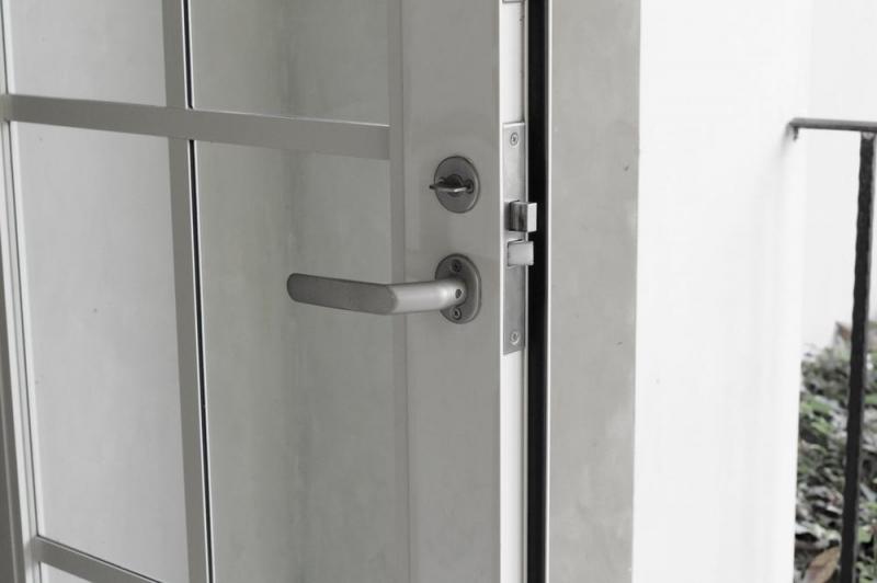 Pose de porte d'entr&eacute;e &agrave; Auxerre, conseils d'expert